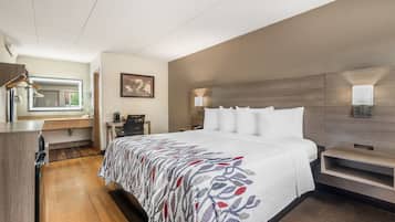 Superior Room, 1 King Bed (Smoke Free) | In-room safe, desk, laptop workspace, blackout drapes