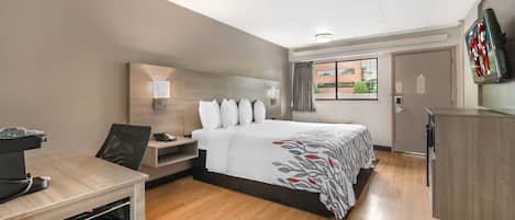 Superior Room, 1 King Bed (Smoke Free)