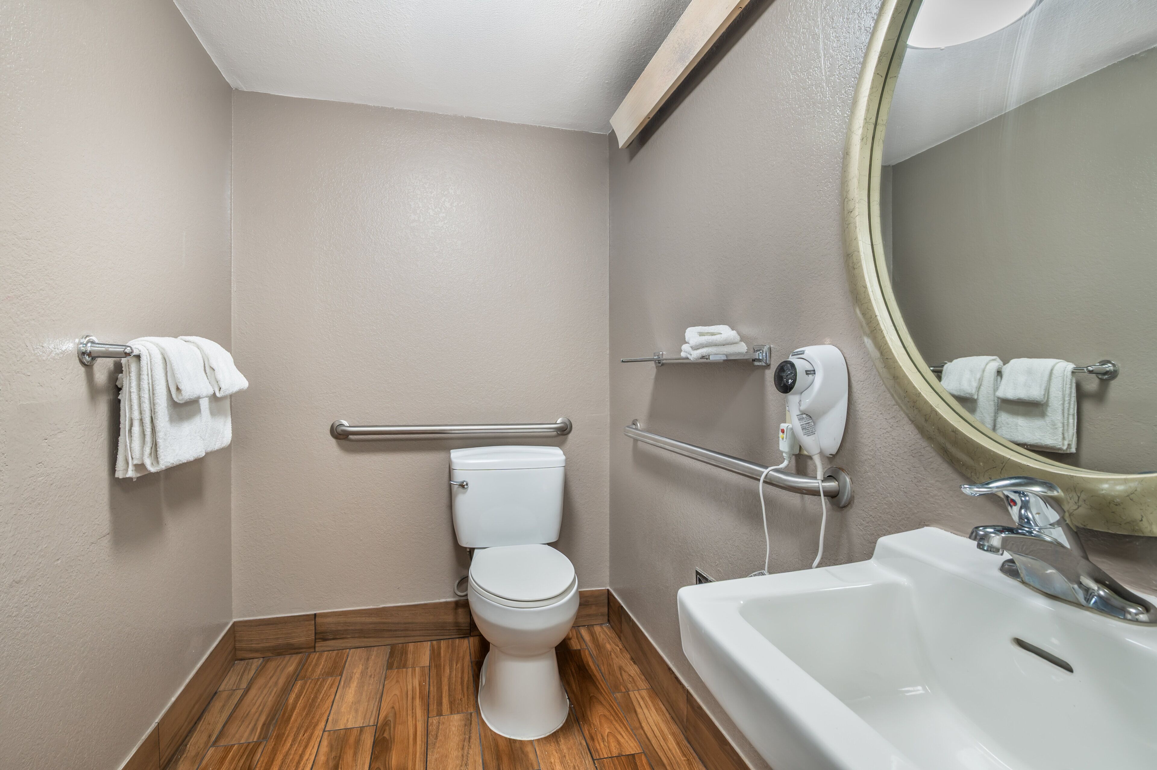 Photo - Red Roof Inn Virginia Beach