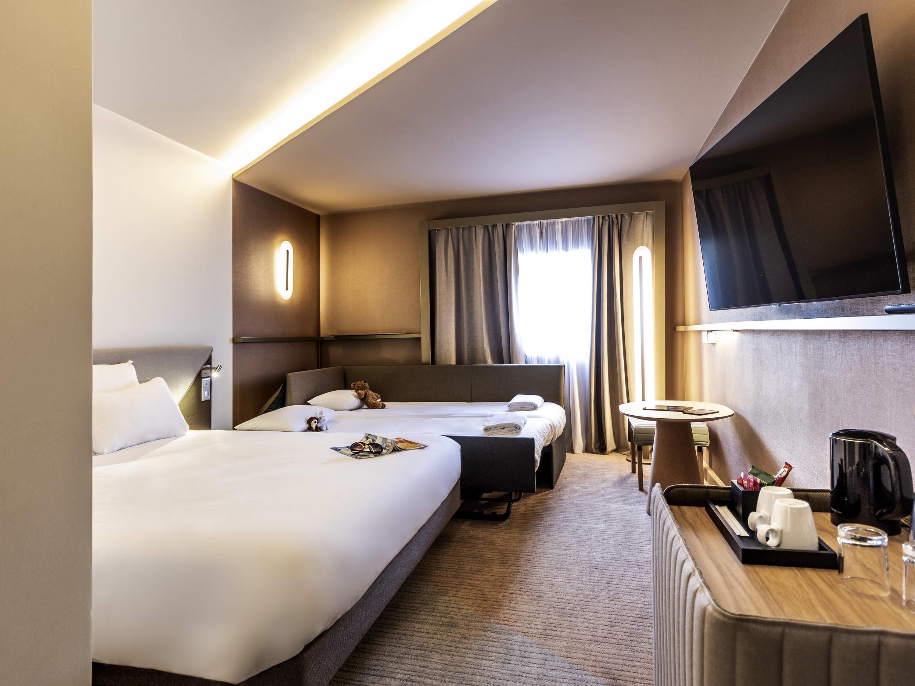 Family Room, Multiple Beds