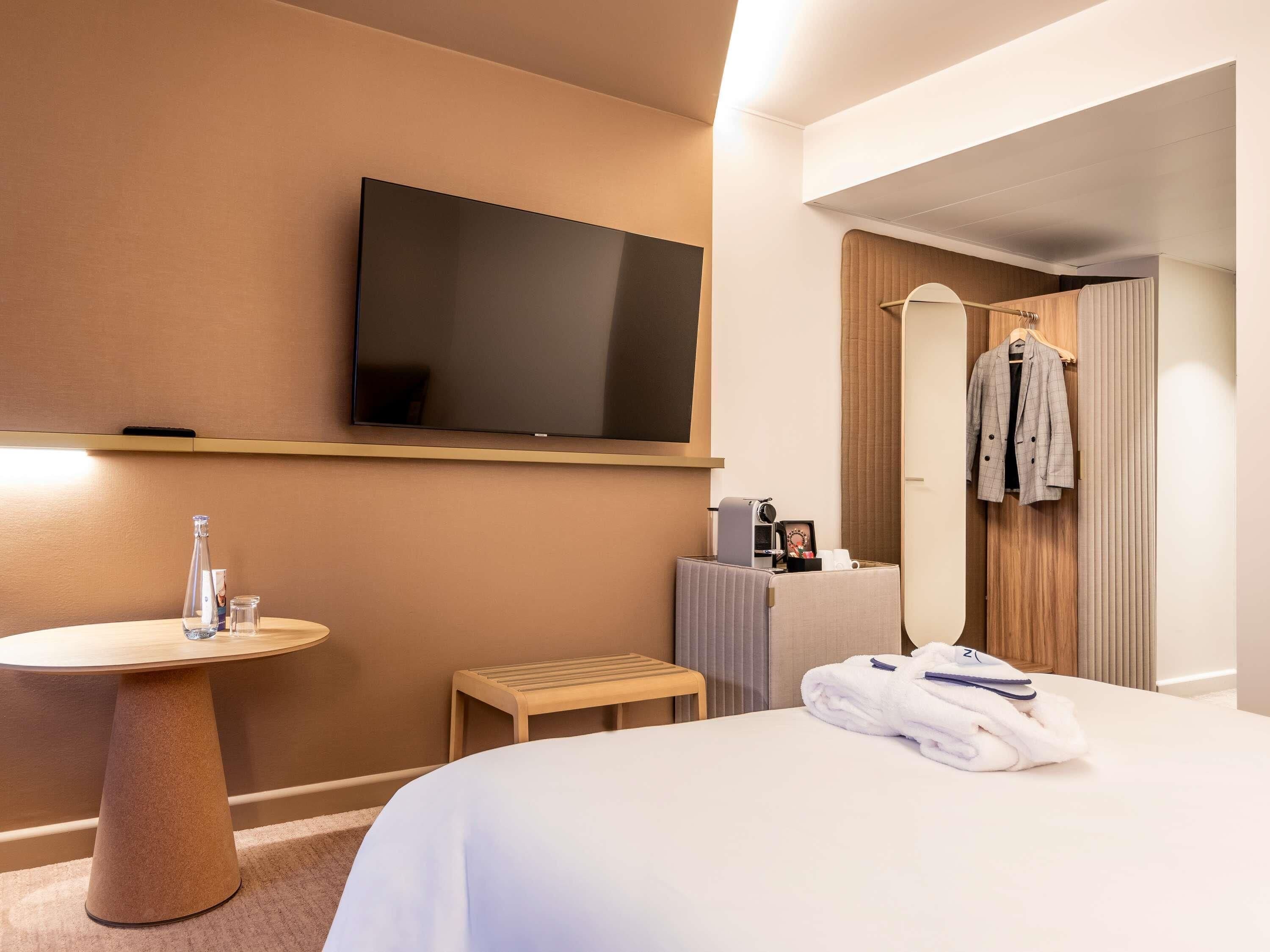 Chambre Exécutive, 1 lit double et 1 canapé-lit | Literie de qualité supérieure, coffres-forts dans les chambres, bureau