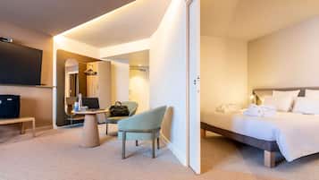 Premium bedding, in-room safe, desk, blackout curtains