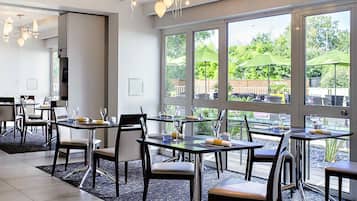 Breakfast, lunch and dinner served