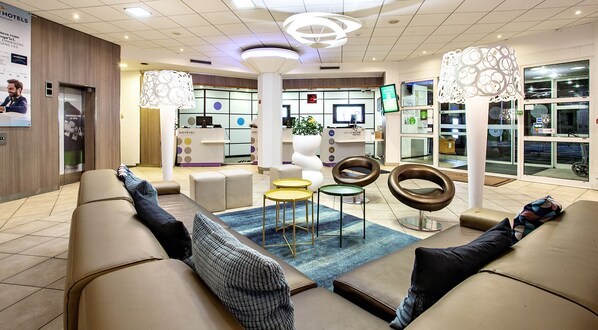 Lobby sitting area - Novotel Paris Orly Rungis (Rungis)