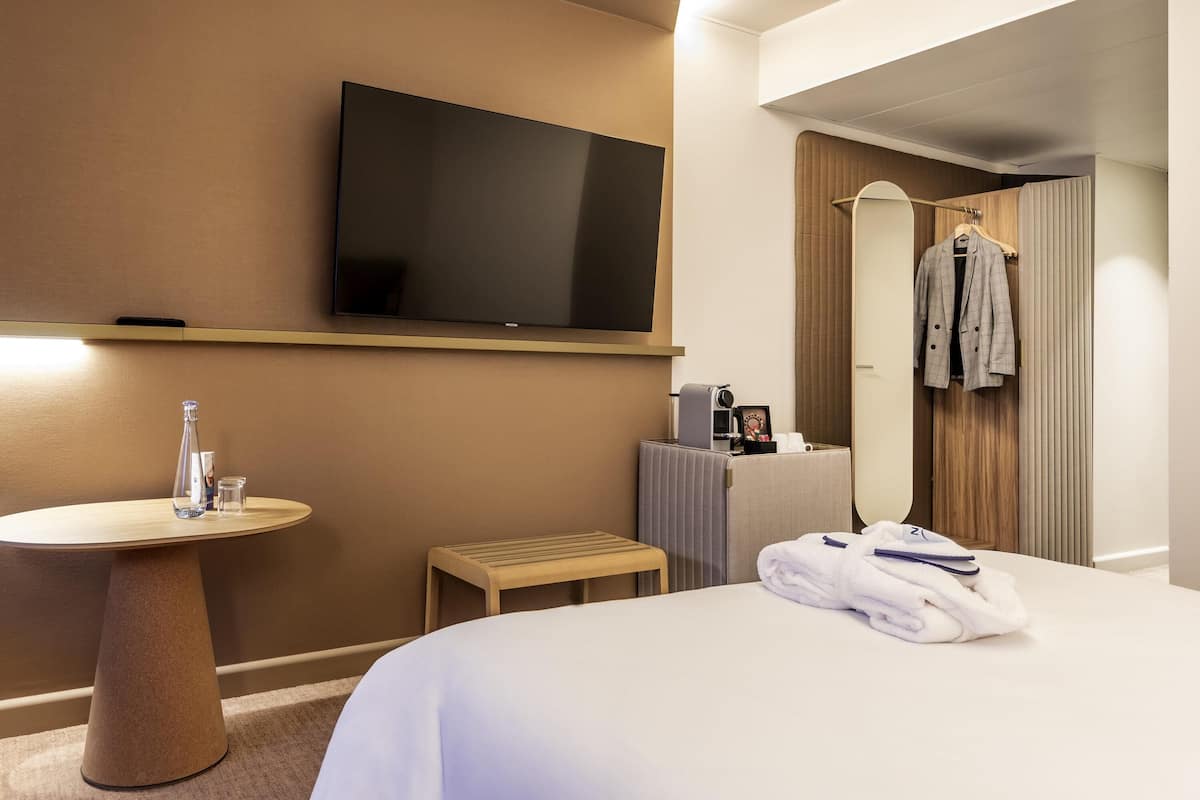 Executive Room, 1 Double Bed with Sofa bed