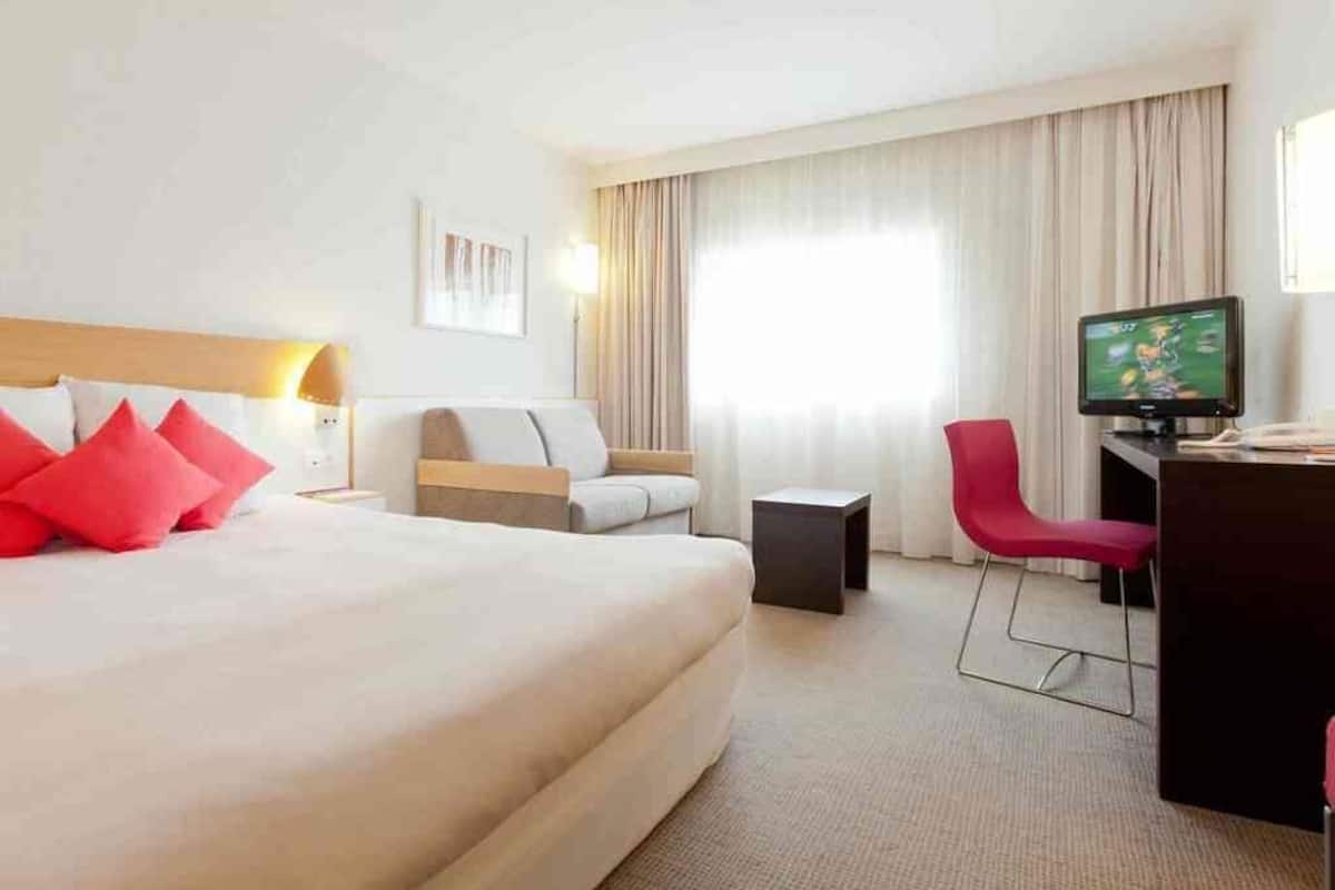 Family Room, Multiple Beds (Classic) | Premium bedding, in-room safe, desk, blackout drapes