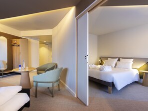 Suite Familiale, 1 lit double et 1 canapé-lit | Literie de qualité supérieure, coffres-forts dans les chambres, bureau