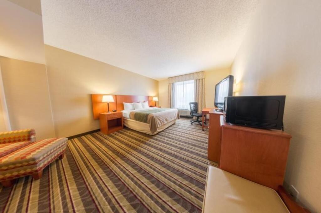 Roupas de cama premium, espaço de trabalho para notebook