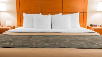 Habitación Deluxe, 1 cama de matrimonio grande, no fumadores | Ropa de cama de alta calidad y espacio para trabajar con un portátil