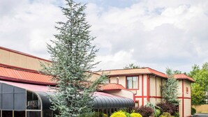 Exterior - Econo Lodge Scranton near Montage Mountain (Scranton)
