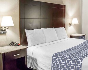 Habitación estándar, 1 cama King size, para no fumadores | Tabla de planchar con plancha, cunas, camas extra y wifi gratis 