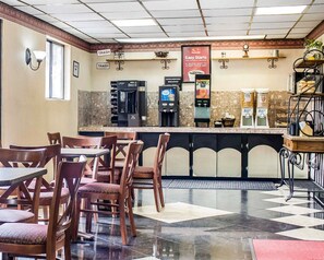 Café da manhã continental grátis