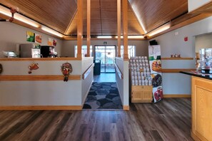 Lobby - Quality Inn & Suites Marion (Marion)