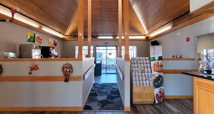 Quality Inn & Suites Marion