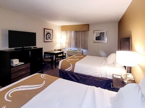 Premium bedding, blackout drapes, soundproofing, iron/ironing board - Quality Inn & Suites Marion (Marion)