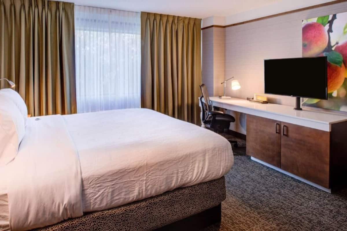 In-room safe, desk, laptop workspace, blackout drapes