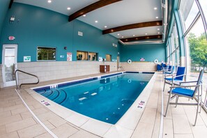 Una piscina cubierta