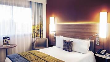 Premium bedding, in-room safe, individually furnished, laptop workspace