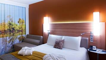 Premium bedding, in-room safe, individually furnished, laptop workspace