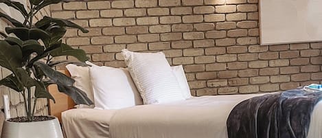 Standardzimmer, Whirlpool (Spa) | 1 Schlafzimmer, hochwertige Bettwaren, Minibar, Schreibtisch