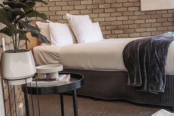 Habitación estándar, hidromasaje (Spa) | 1 habitación, ropa de cama de alta calidad, minibar y escritorio
