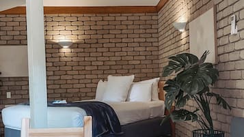 ์คํ ๋ค๋๋ฃธ, ๋ถ์ฌ์ ์์กฐ (Spa) | ๊ฑฐ์ค ๊ณต๊ฐ | ์ผ์ด๋ธ ์ฑ๋ ์์ฒญ์ด ๊ฐ๋ฅํ 32์ธ์น TV