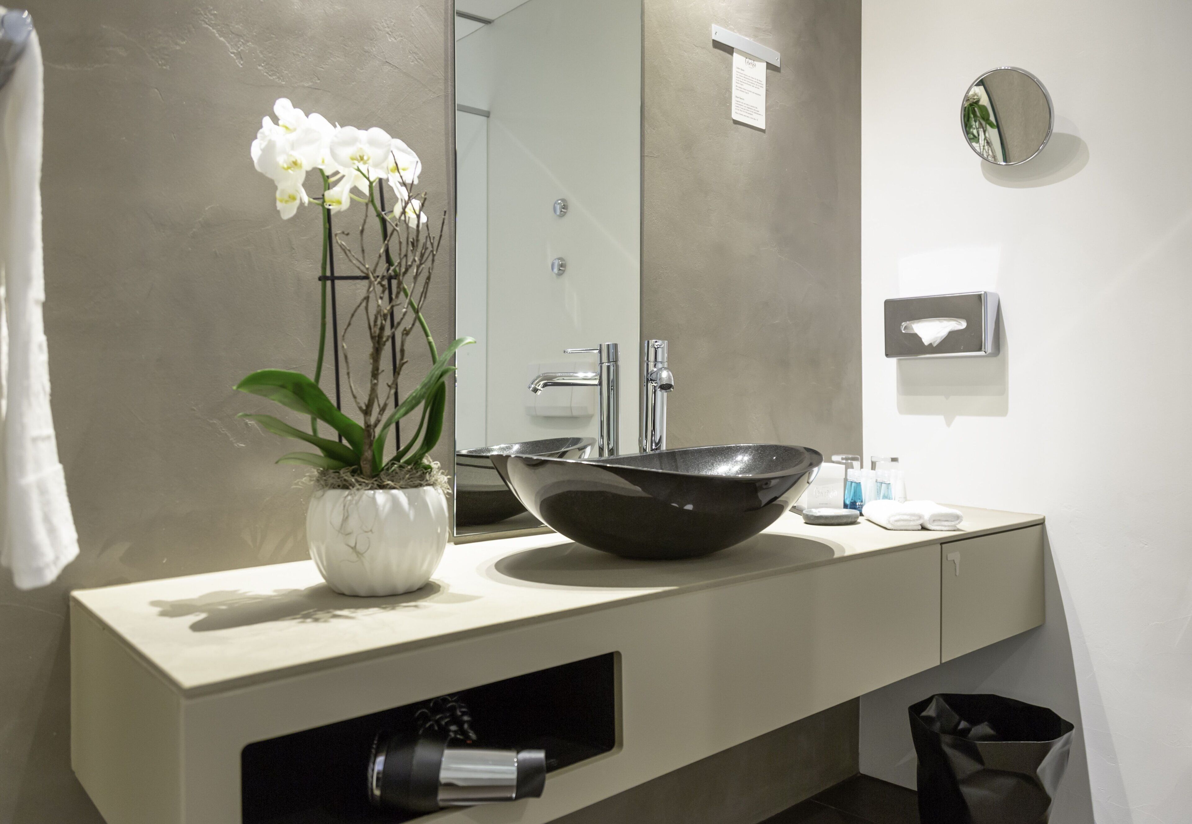 hypo-allergenic bedding, free minibar, in-room safe