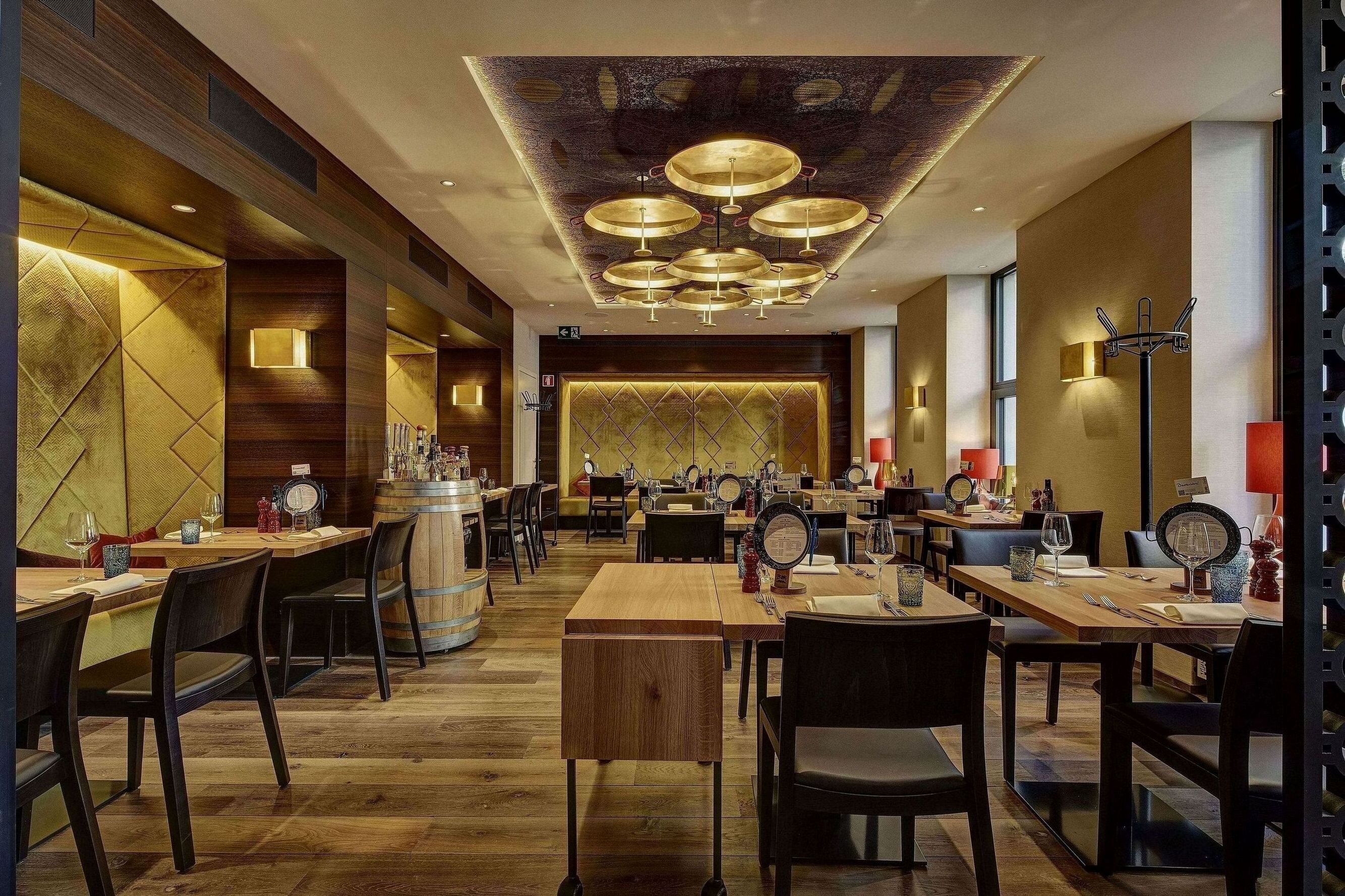 Frühstück, Mittagessen, Abendessen, spanische Küche 