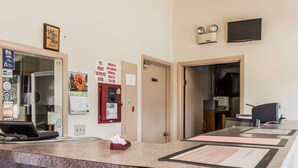 Unclassified image, 4 of 25, button - Economy Inn (Waynesburg)