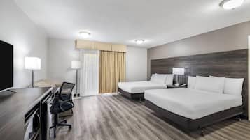 Chambre Familiale, 2 lits doubles, non-fumeurs | Literie de qualité supérieure, coffres-forts dans les chambres, bureau