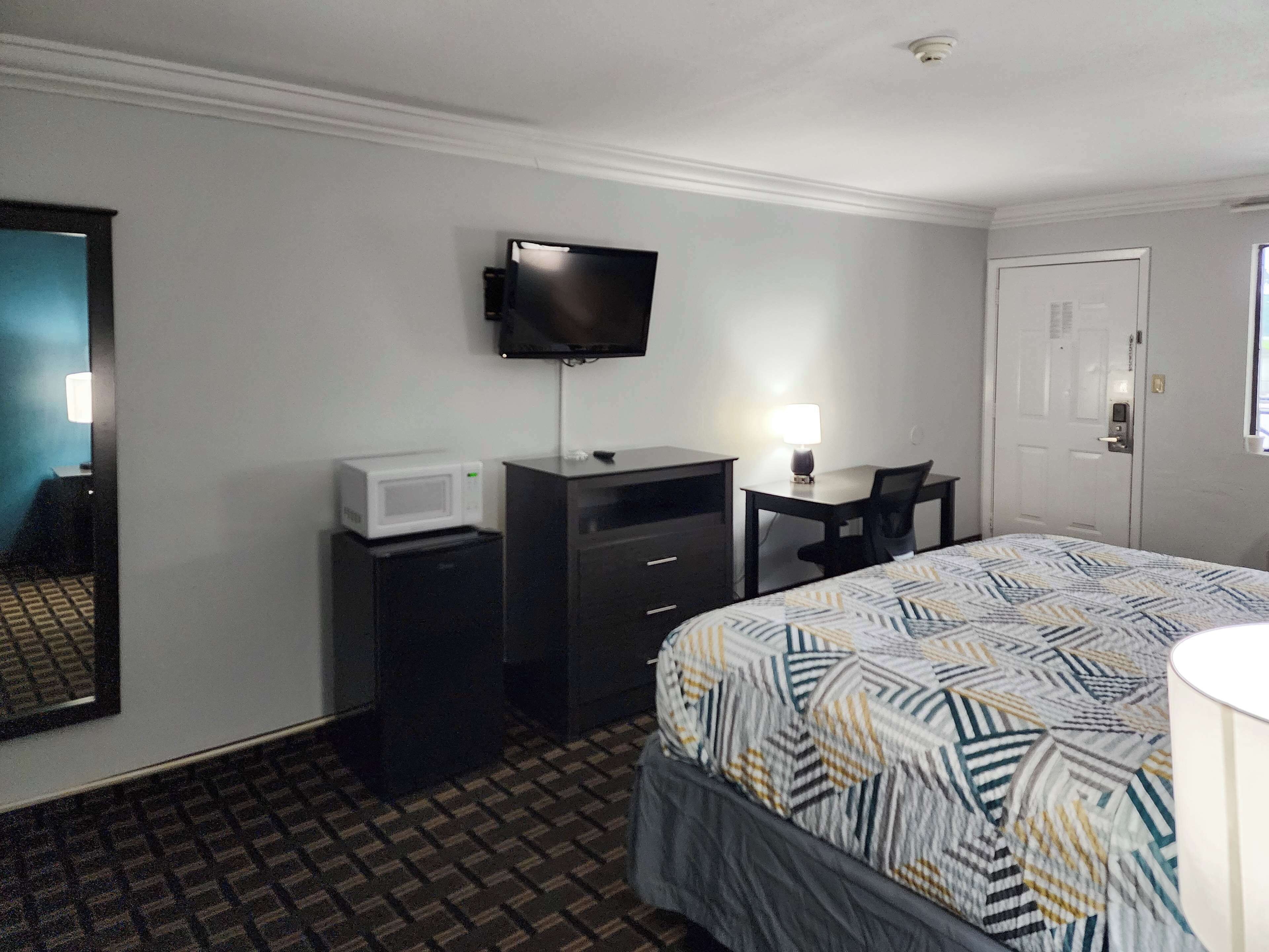 Desk, iron/ironing board, free WiFi, bed sheets