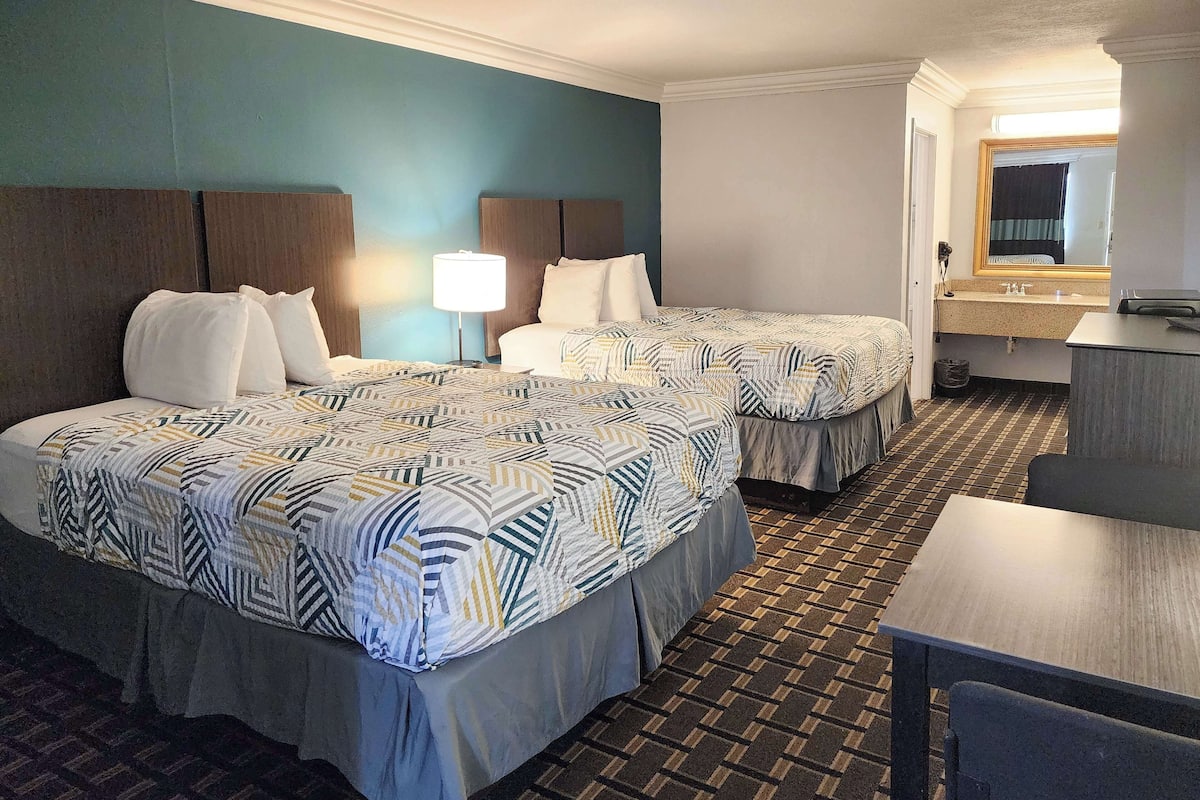 Desk, iron/ironing board, free WiFi, bed sheets