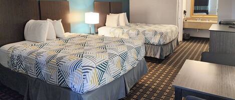 Skrivebord, strykejern/-brett, wi-fi (inkludert) og sengetøy