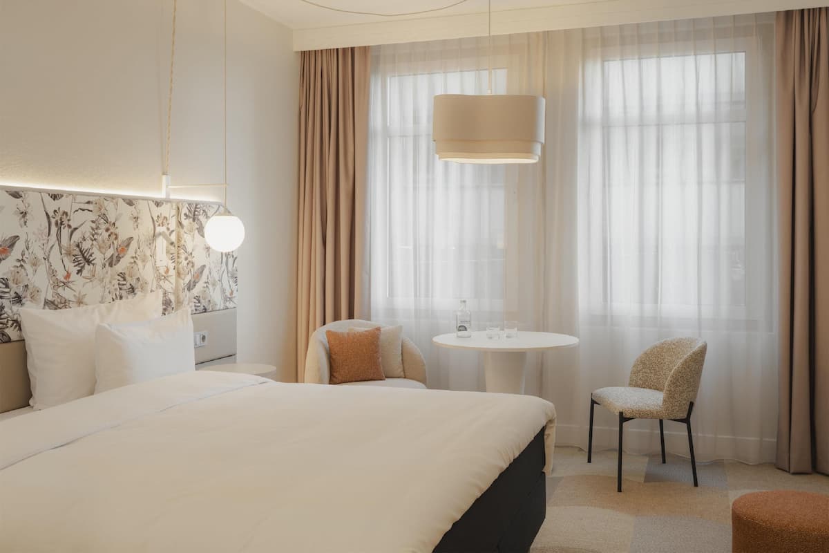 Superior Room | Hypo-allergenic bedding, down comforters, in-room safe, desk