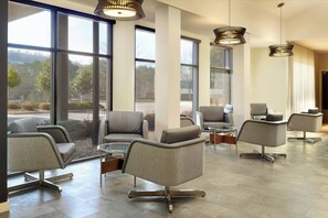 Lobby - Courtyard by Marriott Birmingham Homewood (Birmingham)