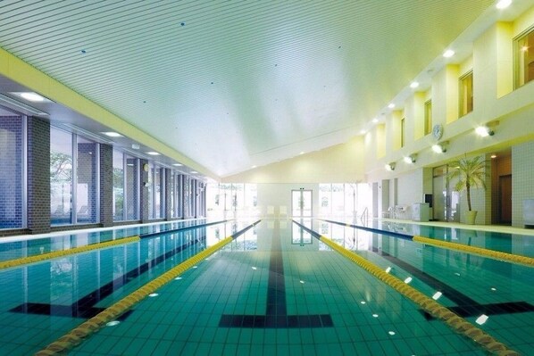 Indendørs pool, udendørs pool