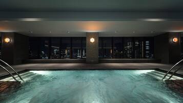 Piscine couverte, piscine extérieure
