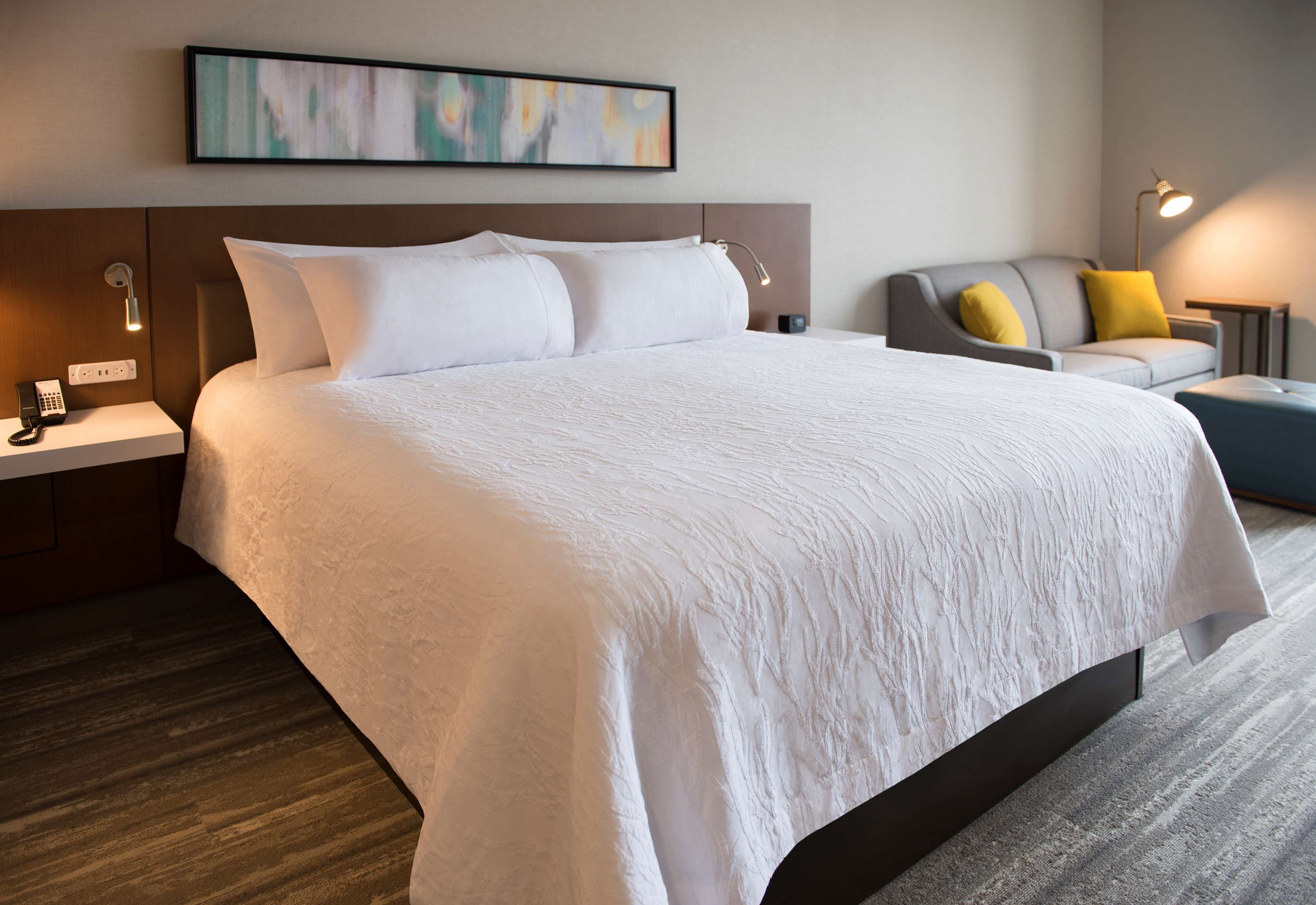 43-inch lcd tv with cable channels, tv, pay films