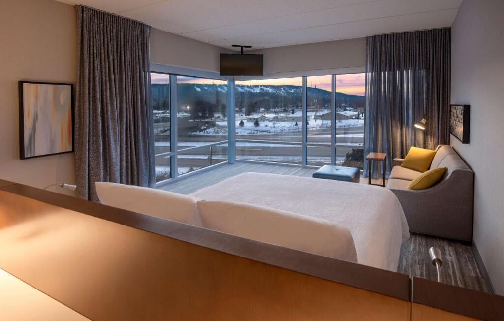 Hypo-allergenic bedding, blackout drapes, iron/ironing board, free WiFi