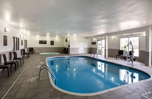 Indoor pool - Comfort Suites Lincoln North (Lincoln)
