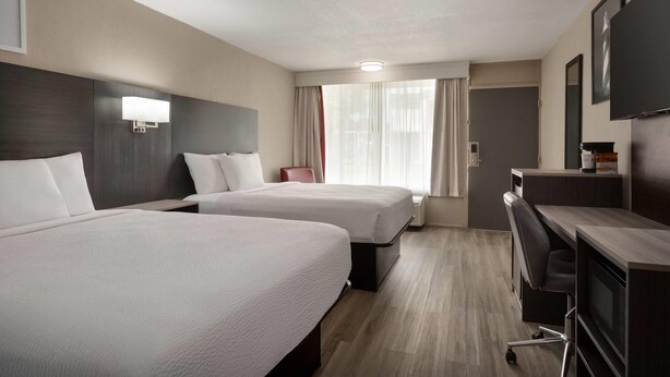 Room, 2 Queen Beds, Non Smoking, Ground Floor - Ramada by Wyndham Cocoa (Cocoa)