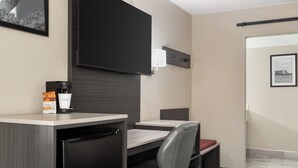 Room - Ramada by Wyndham Cocoa (Cocoa)