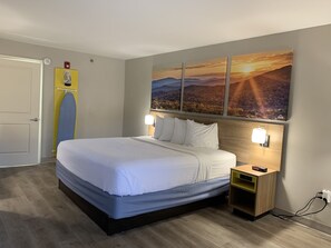 Desk, blackout curtains, iron/ironing board, free WiFi - Days Inn by Wyndham Atlanta Stone Mountain (Stone Mountain)
