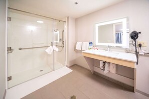 花灑/浴缸組合、風筒、提供毛巾