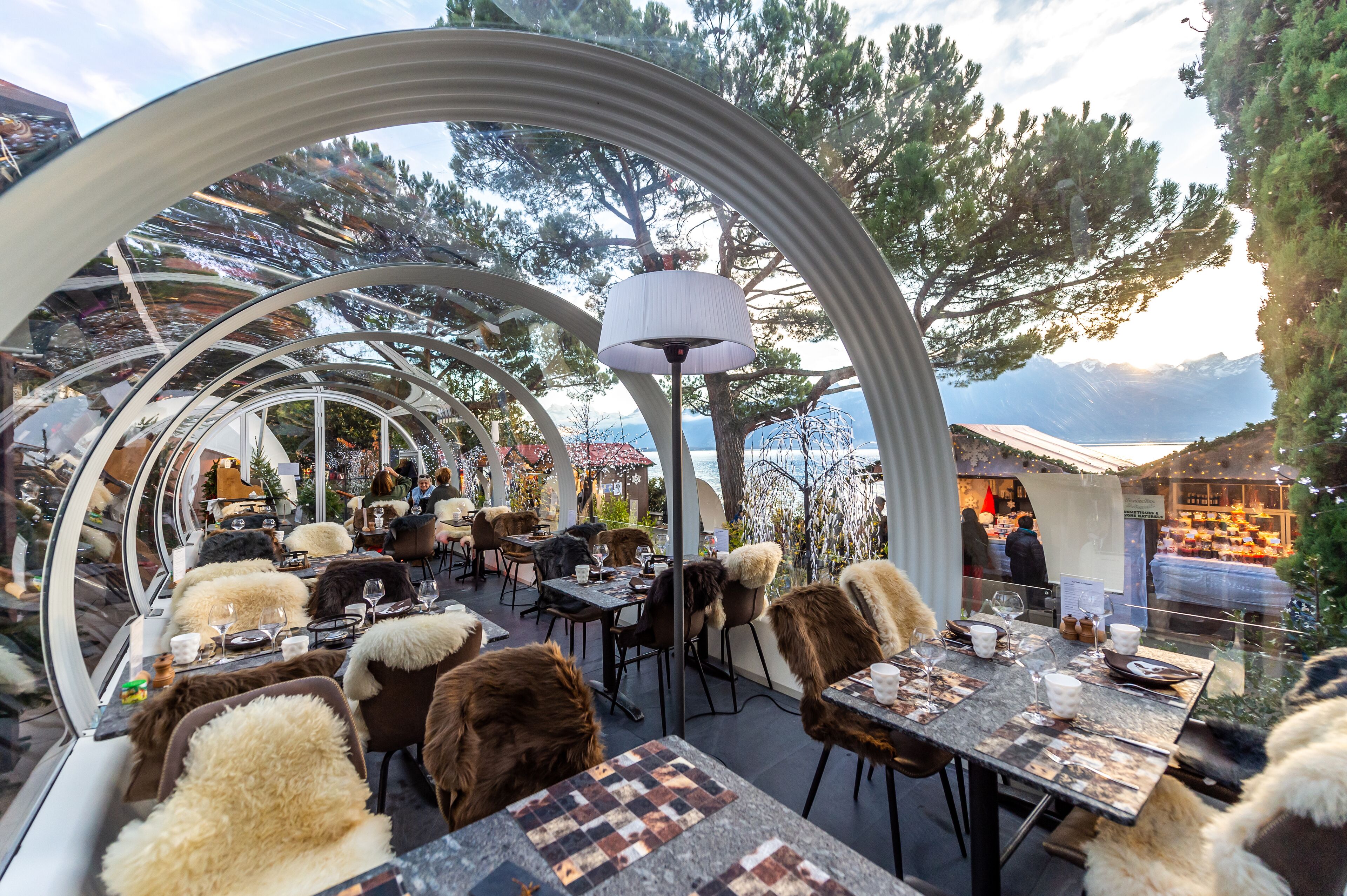 2 restaurants, breakfast, lunch, dinner served; regional cuisine