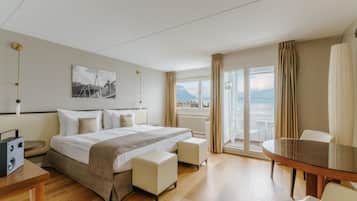 Suite, Lake View (Mona) | Premium bedding, minibar, in-room safe, desk