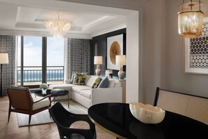 Club Suite, 1 Bedroom, Non Smoking | 1 bedroom, premium bedding, minibar, in-room safe