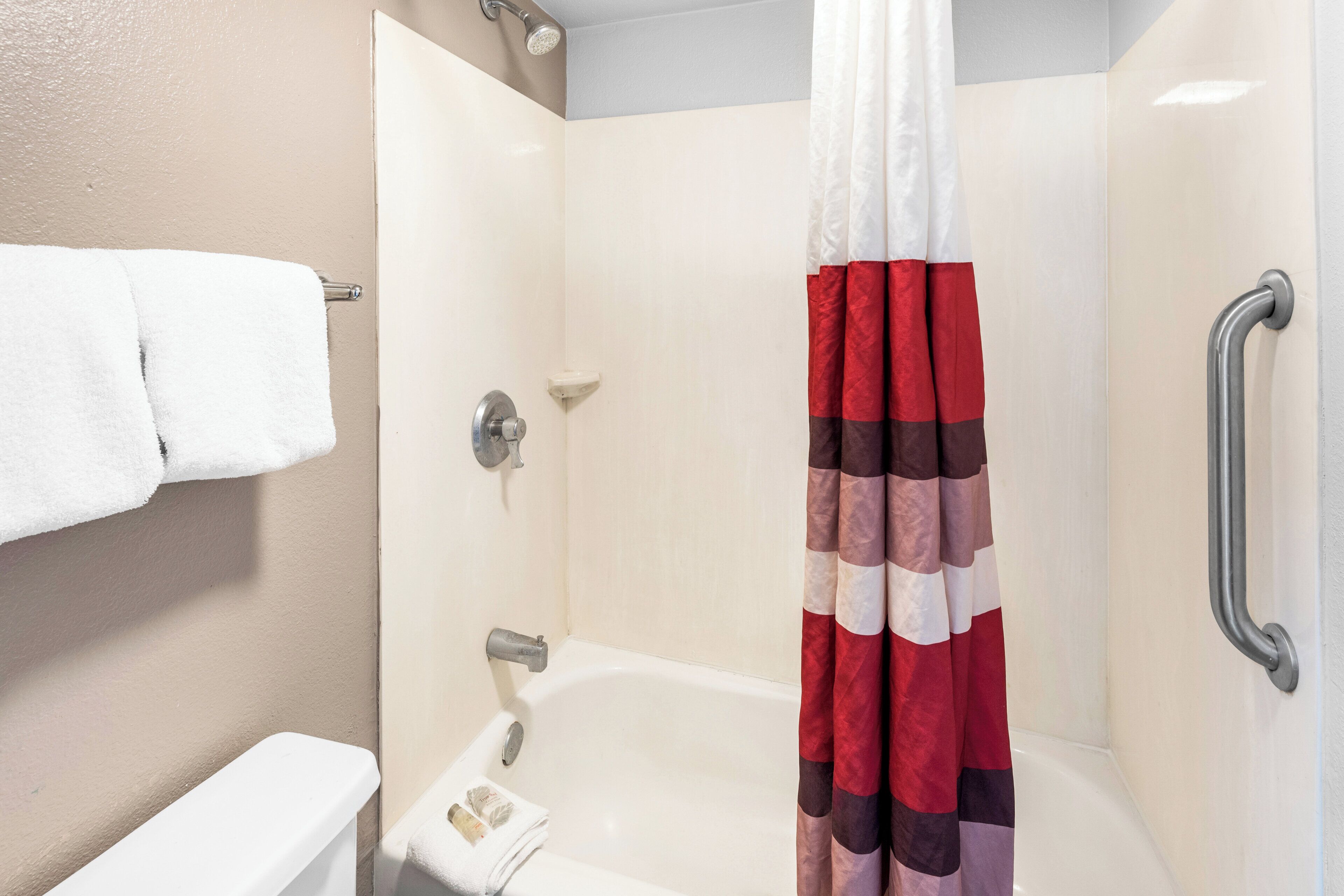 Photo - Red Roof Inn Indianapolis North - College Park