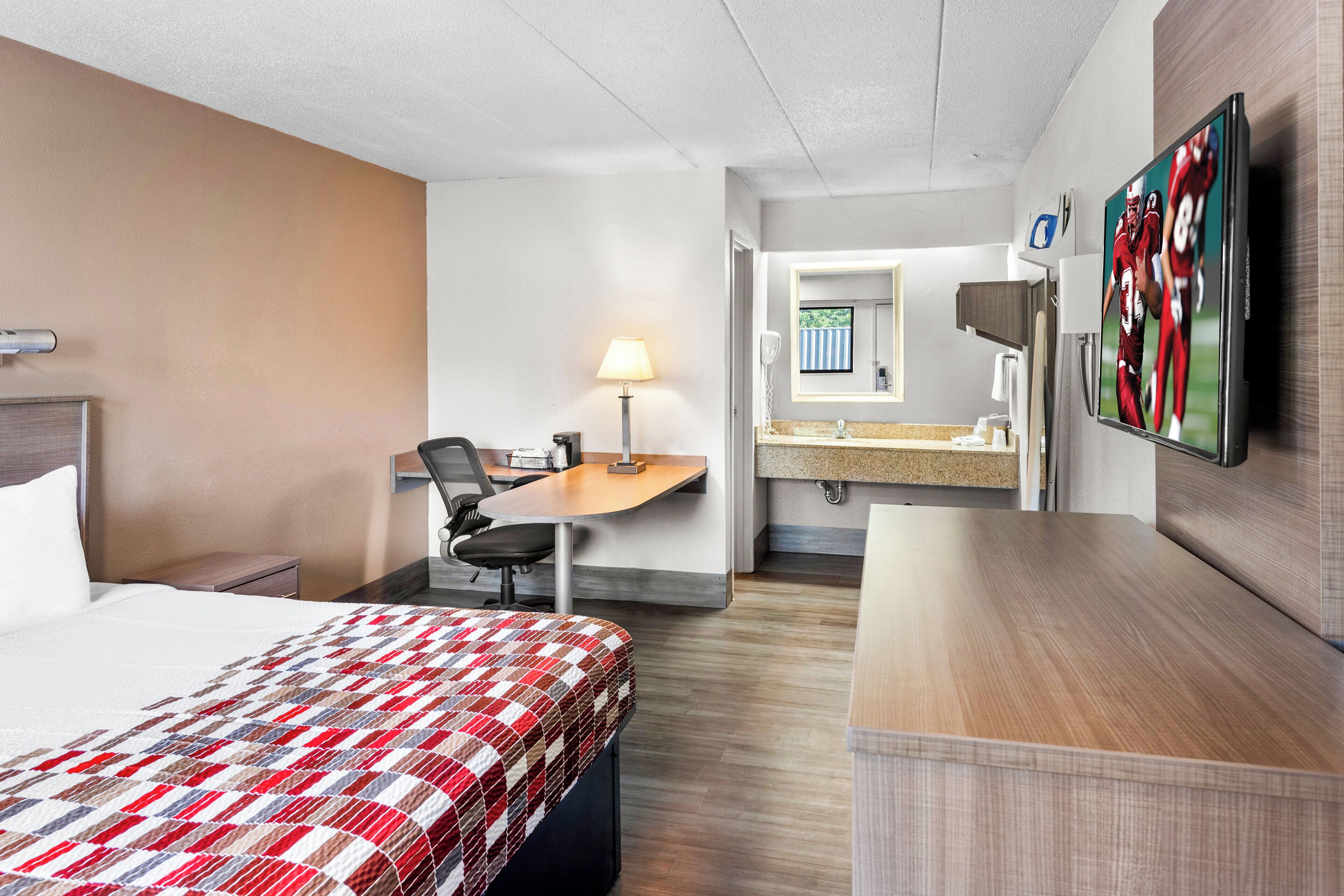 Photo - Red Roof Inn Indianapolis North - College Park