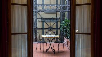 Camera quadrupla | Balcone